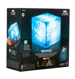 Marvel - Loki  Legends réplique Role-Play 1/1 Tesseract avec figurine Loki 15 cm
