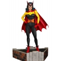 Batman - Statuette Classic Batwoman Kathy Kane 33 cm