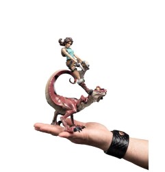 Tomb Raider - Figurine Mini Epics Lara Croft & Raptor 24 cm
