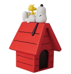 Snoopy - Figurine Medicom de Snoopy avec sa niche 15 cm