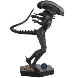 The Alien vs. Predator Collection - Statuette 1/16 Xenomorph Drone 15 cm