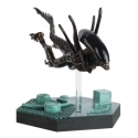 The Alien & Predator - Figurine Collection Swimming Xenomorph ( Resurrection) 15 cm