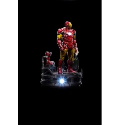 Marvel - Statuette 1/10 Deluxe Art Scale Iron Man Unleashed 23 cm