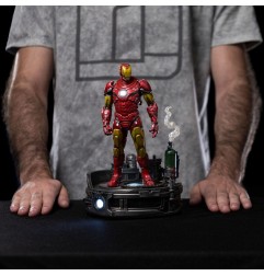 Marvel - Statuette 1/10 Deluxe Art Scale Iron Man Unleashed 23 cm