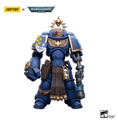 Warhammer 40k - Figurine 1/18 Ultramarines Lieutenant with Power Fist 12 cm