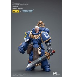 Warhammer 40k - Figurine 1/18 Ultramarines Lieutenant with Power Fist 12 cm