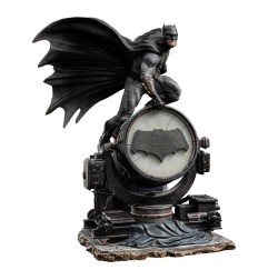 DC Comics - Zack Snyder's Justice League statuette 1/10 Deluxe Art Scale Batman on Batsignal 28 cm