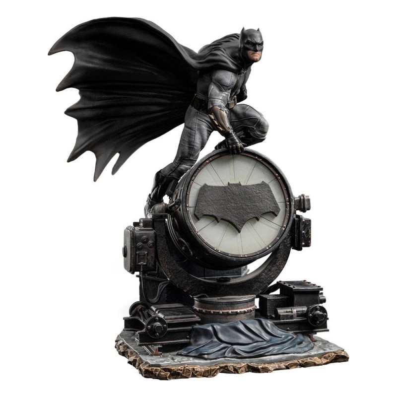 DC Comics - Zack Snyder's Justice League statuette 1/10 Deluxe Art Scale Batman on Batsignal 28 cm