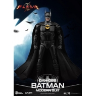 The Flash - Figurine Dynamic Action Heroes 1/9 Batman Modern Suit 24 cm