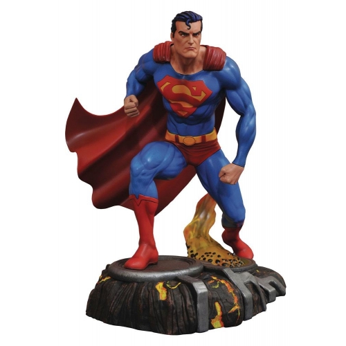 DC Gallery - Statuette Superman 25 cm