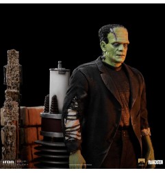 Universal Monsters - Statuette 1/10 Deluxe Art Scale Frankenstein Monster 24 cm