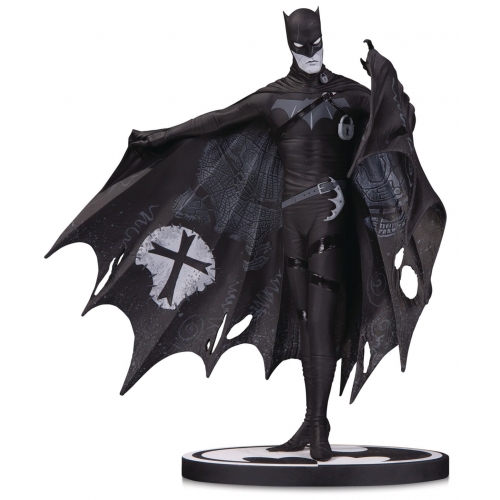 Batman Black & White - Statuette  Batman by Gerard Way 20 cm