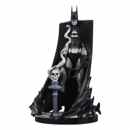 DC Direct - Statuette Resin 1/10 Batman Black & White by Bill Sienkiewicz 20 cm