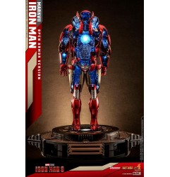 Iron Man 3 - Diorama 1/6 Iron Man Mark VII (Open Armor Version) 32 cm
