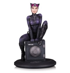 DC Comics - DC Cover Girls statuette Catwoman by Joelle Jones 18 cm