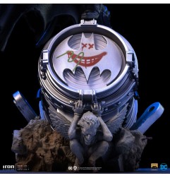 DC Comics - Statuette 1/10 BDS Art Scale Batman Deluxe (Black Version Exclusive) heo EU Exclusive 30 cm