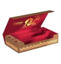 Ultimate Guard - Katana: The Shogun's Journey - Part 1 Samurai's Chest (Omnihive 1000+ Xenoskin & Play-Mat)