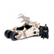 Batman The Dark Knight - Réplique métal Batmobile 2008 Camo 1/24  avec figurine