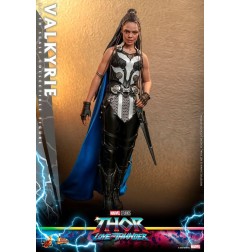 Marvel - Thor: Love and Thunder Masterpiece figurine 1/6 Valkyrie 28 cm