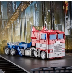 Transformers : Bumblebee - Figurine Masterpiece Movie Series MPM-12 Optimus Prime 28 cm