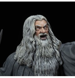 Le Seigneur des Anneaux - Figurine Gandalf in Moria 18 cm