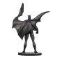 DC Comics - DC Direct statuette Resin Batman Black & White Batman (by Jorge Jimenez) 27 cm