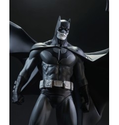DC Comics - DC Direct statuette Resin Batman Black & White Batman (by Jorge Jimenez) 27 cm