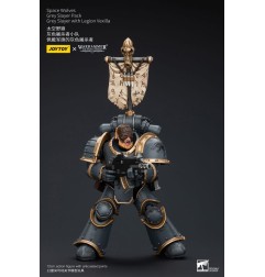 Warhammer The Horus Heresy - Figurine 1/18 Space Wolves Grey Slayer Pack Grey Slayer With Legion Vexilla 12 cm
