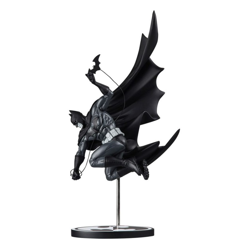 DC Comics - DC Direct statuette 1/10 Batman Black & White Batman by Inhyuk Lee 25 cm DC Comics - DC Direct statuette 1/10 Batman Black & White Batman by Inhyuk Lee 25 cm