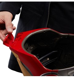 Marvel - Avengers: Endgame  Legends casque électronique Iron Man Mark LXXXV