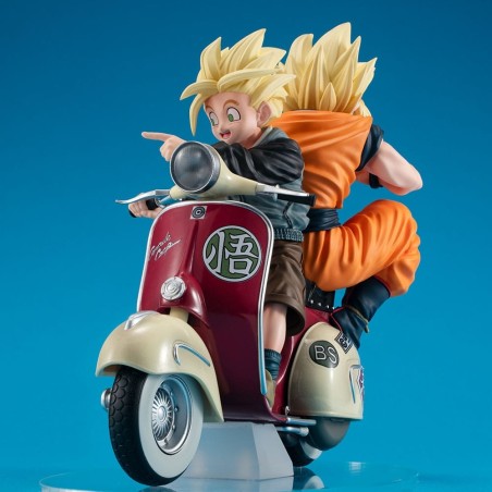 Dragon Ball - Dragonball Z 05 Desktop Real McCoy diorama PVC Super Saiyan Son Goku & Super Saiyan Son Gohan & Motorbike 16 cm
