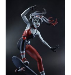 DC Comics - DC Direct statuette 1/10 Harley Quinn: Red, White & Black Harley Quinn by Ivan Tao 20 cm