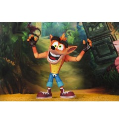 Crash Bandicoot - Figurine Ultra Deluxe Crash avec masque Aku Aku 14 cm