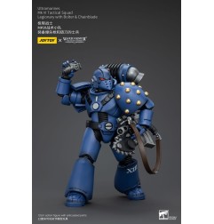 Warhammer The Horus Heresy - Figurine 1/18 Ultramarines MK VI Tactical Squad Legionary avec Bolter & Chainblade 20 cm