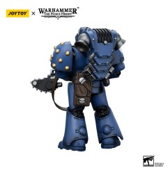 Warhammer The Horus Heresy - Figurine 1/18 Ultramarines MK VI Tactical Squad Legionary avec Bolter & Chainblade 20 cm