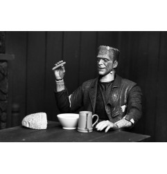 Universal Monsters - Figurine Ultimate Frankenstein's Monster (Bride of Frankenstein) (B&W) 18 cm