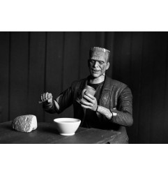 Universal Monsters - Figurine Ultimate Frankenstein's Monster (Bride of Frankenstein) (B&W) 18 cm