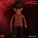 Les Griffes de la Nuit - Figurine parlante Mega Scale Freddy Krueger 38 cm