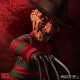 Les Griffes de la Nuit - Figurine parlante Mega Scale Freddy Krueger 38 cm