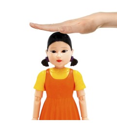 Squid Game - Poupée interactive Young-Hee 30 cm *ANGLAIS*