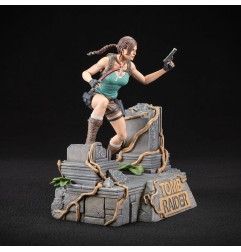 Tomb Raider - Statuette Lara Croft 24 cm