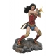 DC Comic Gallery - Diorama Wonder Woman Bracelets (Justice League Movie) 23 cm