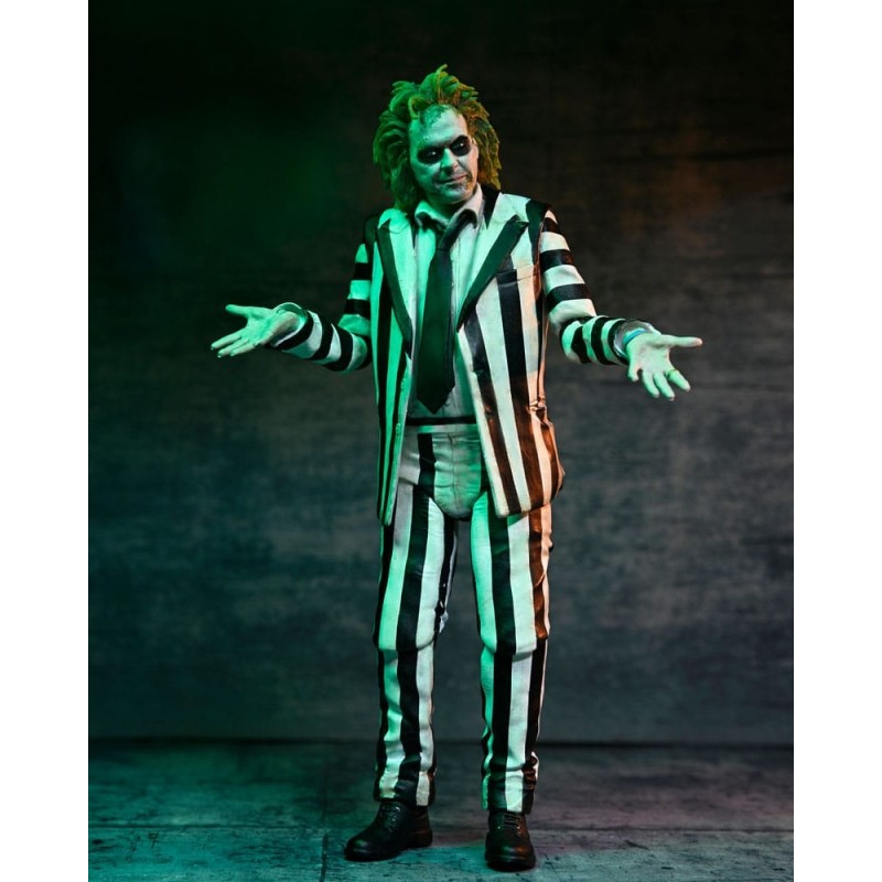 Beetlejuice - Figurine 7 Scale Ultimate Striped Suit  18 cm