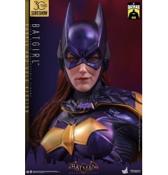 Batman Arkham Knight - Figurine Videogame Masterpiece 1/6 Batgirl (Purple and Gold Version) Exclusive 30 cm