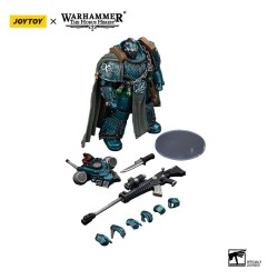 Warhammer The Horus Heresy - Figurine Alpha Legion Exodus The One who is Many avec Sniper Rifle And Power Dagger 20 cm