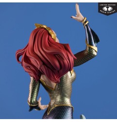 DC Direct Cover Girls - Statuette 1/8 Mera by J. Scott Campbell 26 cm