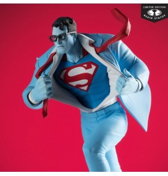 DC Comics - DC Direct Statue 1/10 Superman Red and Blue: Superman by Clayton Henry Limited Edition 16 cm