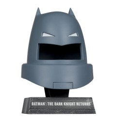 DC Comics - Batman DC Direct Mini Replica 1/3 Armoured Batman Cowl (Dark Knight Returns) 18 cm