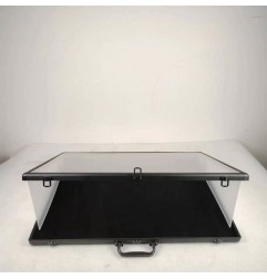 Other - Evoretro Aluminum Display Case Black