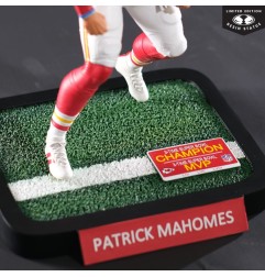 NFL - Statuette Kansas City Chiefs 1/6 Patrick Mahomes 30 cm